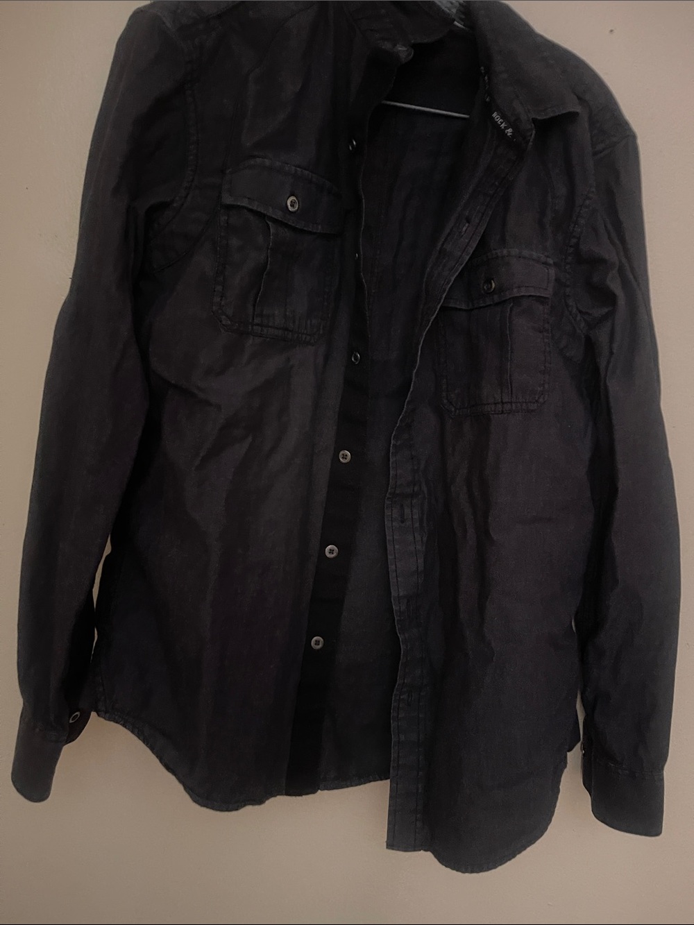 Rock & Republic Black Button Shirt  Size small Unisex